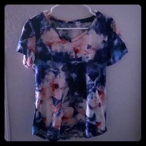 Cute tie die v necked t shirt